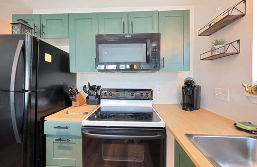 Little River Condo | Relaxing Place to Stay, 2BR, Golf Colony with Pool
