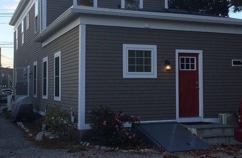 Mystic Apartment | Renovated 1 BR getaway 1 block from Mystic River in Historic downtown!