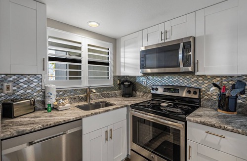 Belle Vista Condo | Renovated, Beach, Free Amenities, weekly events