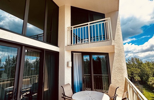 Longboat Key Condo | Renovated Beach Penthouse sleeps 10 - luxurious Longboat Key Beach Florida!