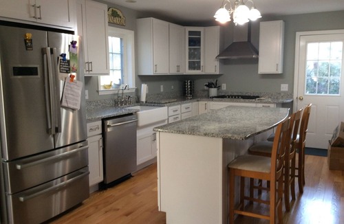 Katama House | Renovated colonial in private Island Grove community