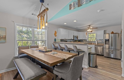 Tranquil Harbour House | Renovated Oak Island Beach House – Pet Friendly and 400 Steps to Beach Access