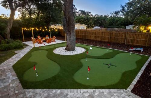 Largo House | Resort-Style Oasis Pool Mini Golf Playground
