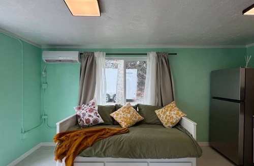 Warm Mineral Springs Apartment | Rivers Edge Bungalow (Front side)