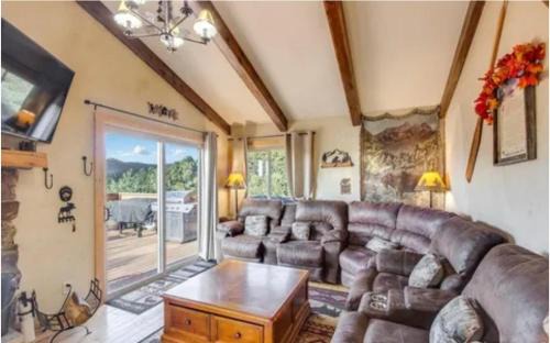 Estes Park House | Rocky Mountain Panorama Cabin