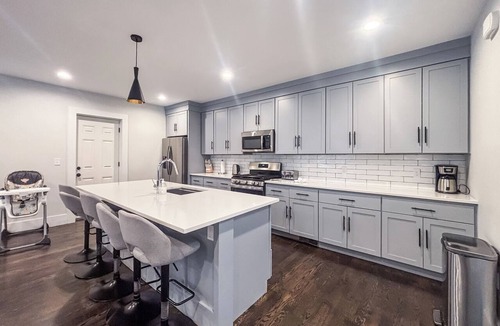 Neponset - Port Norfolk Apartment | Roof Deck, Sleeps 10, W/D, Waterviews!