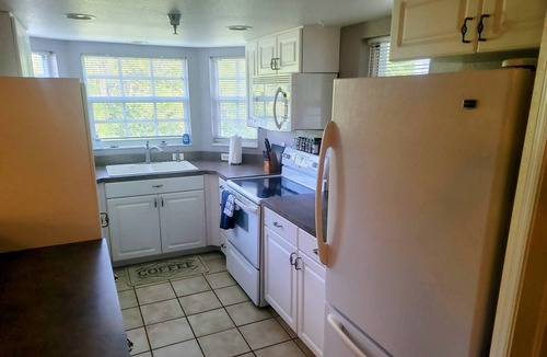 Lutz Condo | Safari Suite #2302