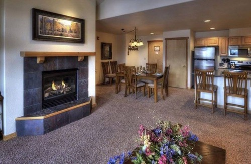 Four O'Clock Resort | !Sale! Ski New Years in Breckenridge, CO!