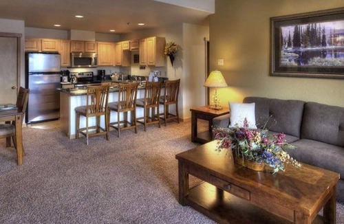 Four O'Clock Resort | !Sale! Ski New Years in Breckenridge, CO!