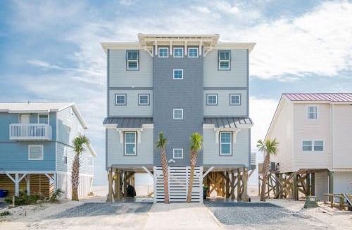 Long Beach House | Saltwater Blessing by Oak Island Accommodations