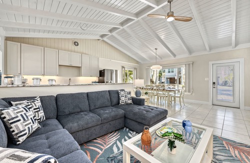 Siesta Key House | Sandy Rocks | Ultimate Bundle: 2 Private Pet Friendly Homes, 2 Private Heated Pools, Walk to Beach!