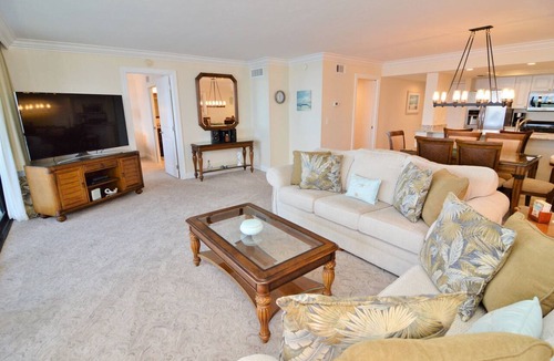 Punta Rassa Condo | Sanibel Harbour Resort Harbour Tower 516: Luxury unit overlooking the sparkling waters