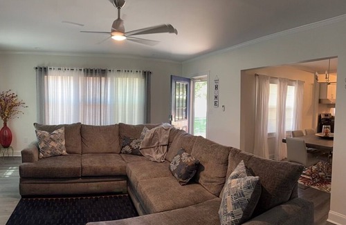 Rockingham House | Sarah's House Rare-Gem! Charming 3-bedroom house in Central Rockingham with AC