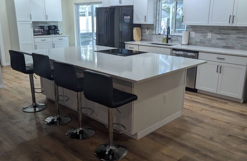 Sarasota Springs House | Sarasota Retreat w/Private Pool & Movie Room
