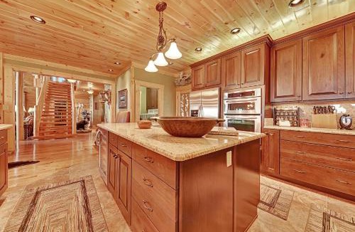 Smoky Mountains Villa | Scenic Views Estate