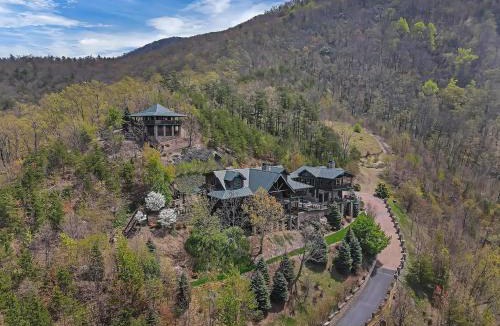 Smoky Mountains Villa | Scenic Views Estate