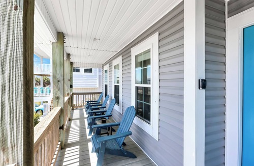Long Beach House | Sea 2 Sea - 4 Bdrm w/Pool and New Patio - 1 Minute Walk to Beach