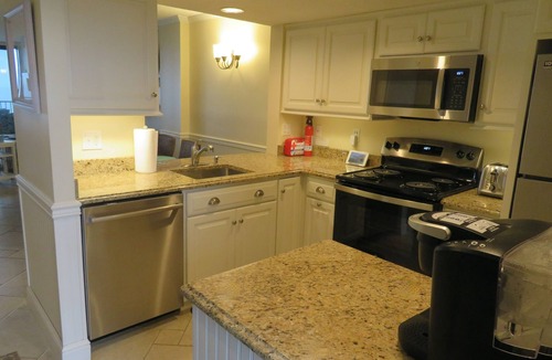 Bethany Beach Resort | SEA COLONY EAST-Direct ocean view, wifi, 2 BR, 2 BA Read the reviews!