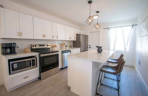 Bay Esplanade House | Sea Glass Beach Compound