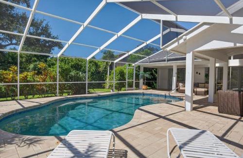 South Gate Ridge Villa | Seabreeze Pool Retreat