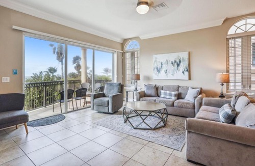 Redington Shores House | Seaclusion Beach Townhome