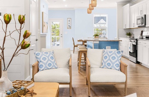 Caine Woods Apartment | Seafoam Bliss | Townhome Steps to the Beach