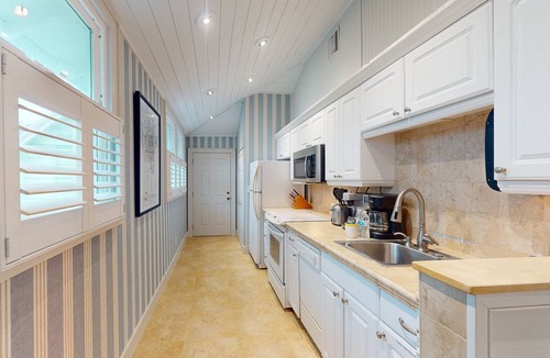 Treasure Island Cottage | Seaside Bliss: Charming 2-Bedroom Cottage in the Heart of the Historic Coney Island Neighborhood!