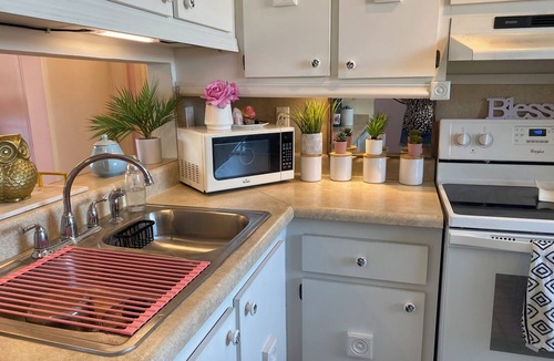 Casa del Mar Condo | Seaside Rose ~ Bright Waterfront 2BR Condo with Bay Views @ Isla Del Sol
