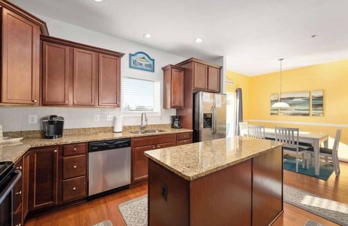 West Ocean City Apartment | Seaside Village Beach House | Pool + Bay Views!