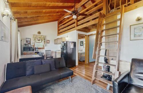 Stone Haven House | Secluded Sunset Point mountain top cabin, wifi, Dish TV, firepit
