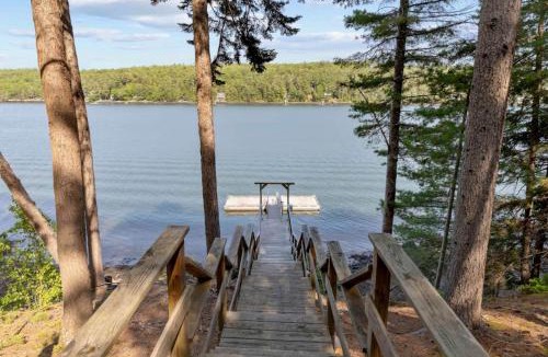 Wiscasset House | Shimmering River Retreat