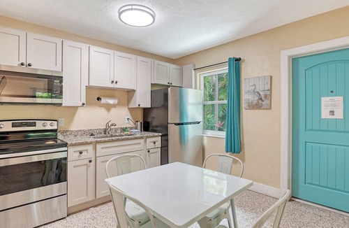 Sarasota Hotel | Siesta Key Palms Hotel - One Bedroom Villa
