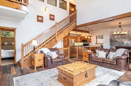 Old Town Condo | Signature Views | Hot Tub | Games