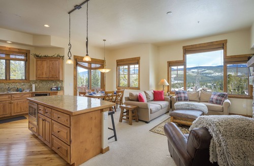 Bear Crossing House | Ski House Hot Tub & Mountain Views