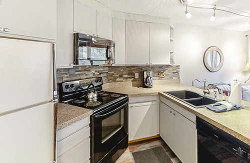 Winter Park Apartment | Ski-In/Ski-Out Studio with Gas Fireplace & Shared Pool, Hot Tub, Gym, Game Room