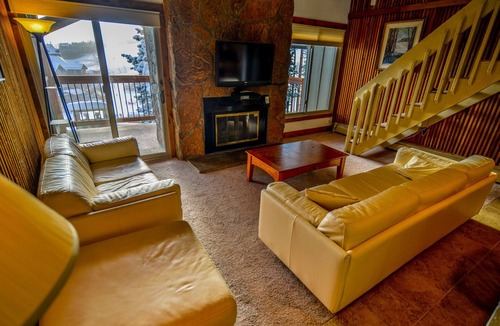 Peak 8 Condo | SkiWatch - Only ski down to lifts and back to the door condominium on peak 8