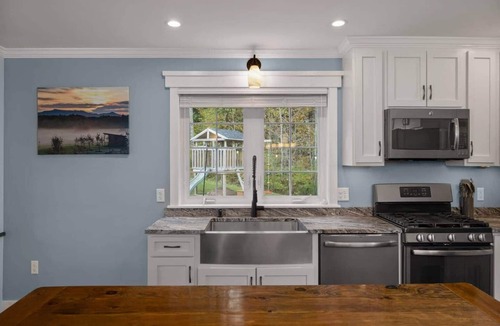 Jeffersonville House | Smugglers’ Notch 4BR Retreat: Theater, Gym & Games with Morse Mountain Views