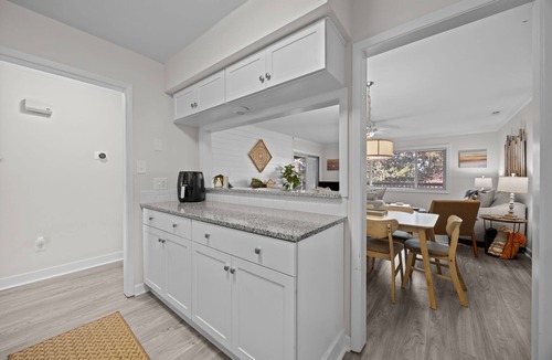 Caswell Beach Condo | 'Sound of the Sea' Caswell Beach Condo w/Pools!
