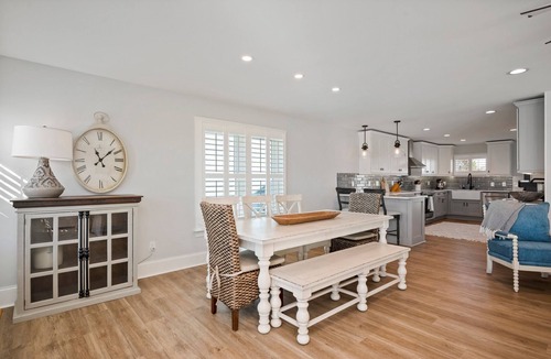 Caswell Beach House | Sound Waves: Stylish and Modern Coastal Home with Ocean Views