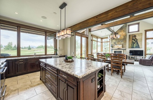 Three Peaks House | Spacious 5-Bedroom Luxury Family Home in Beautiful Silverthorne.