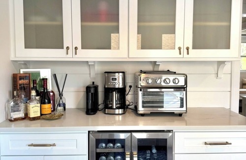 South Duxbury House | Spacious 7-bedroom house in peaceful Duxbury