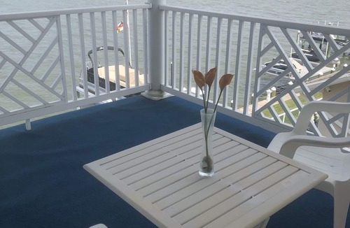 Ocean Pines House | Spacious waterfront/3 Levels/6 BR/5.5Ba/Elevator/4 Decks/Views! 5 stars