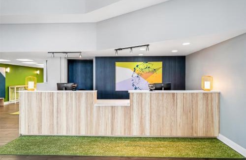 Southwest Orlando Hotel | Spark by Hilton Orlando near Universal