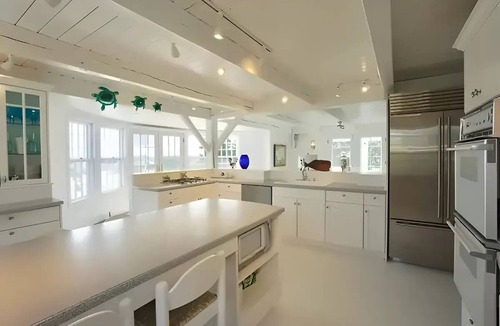 Nantucket House | Sprawling Estate with Infinity Pool
