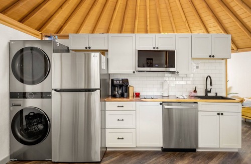Canyon Lake Cabin | Stillwater + Canyon Luxury Connected Yurt-Cabins