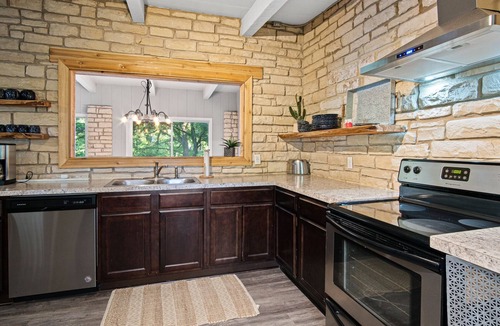 Canyon Lake Cabin | Stone River Cabin | 2/2 on the River near Whitewater!