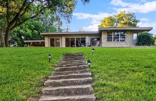 Canyon Lake Cabin | Stone River Cabin | 2/2 on the River near Whitewater!