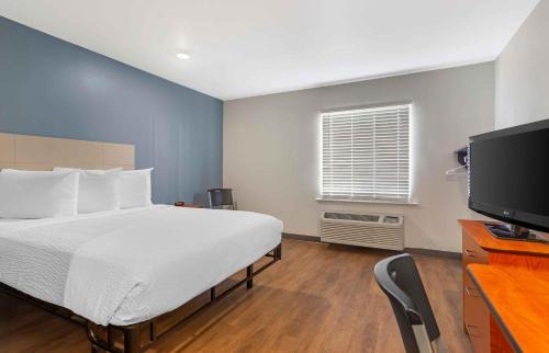 Fort Myers Hotel | Studio 6 Extended Stay Fort Myers FL