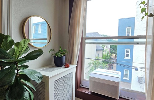 Uptown Condo | Stylish downtown Denver studio in walkable neighborhood.