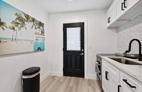 Treasure Island Apartment | Stylish Treasure Island Escape